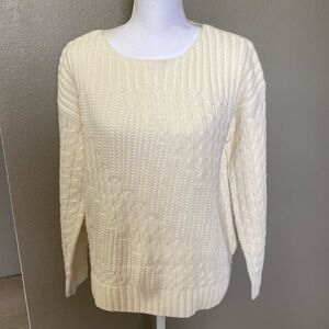 Jones  of New York cream cable knit crew neck long sleeved sweater, size L